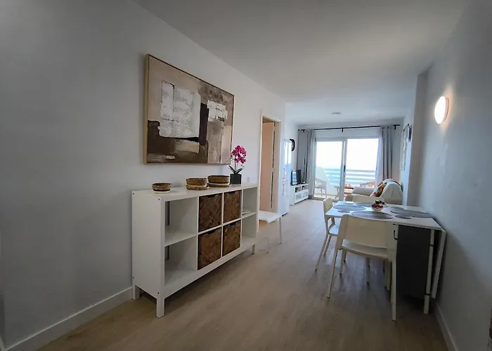 Looking At The Ocean Sunset Apartment *