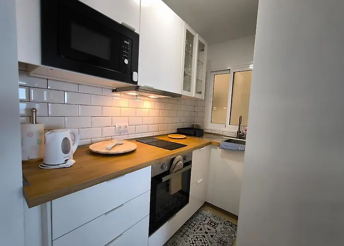 Looking At The Ocean Sunset Apartment *