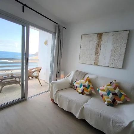 Looking At The Ocean Sunset Апартаменты *
